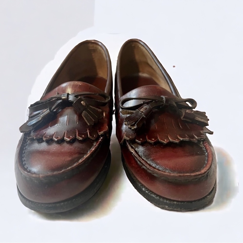 Vintage Kilted Fringe Leather Burgundy Womens Loafers by Eastland Size 8